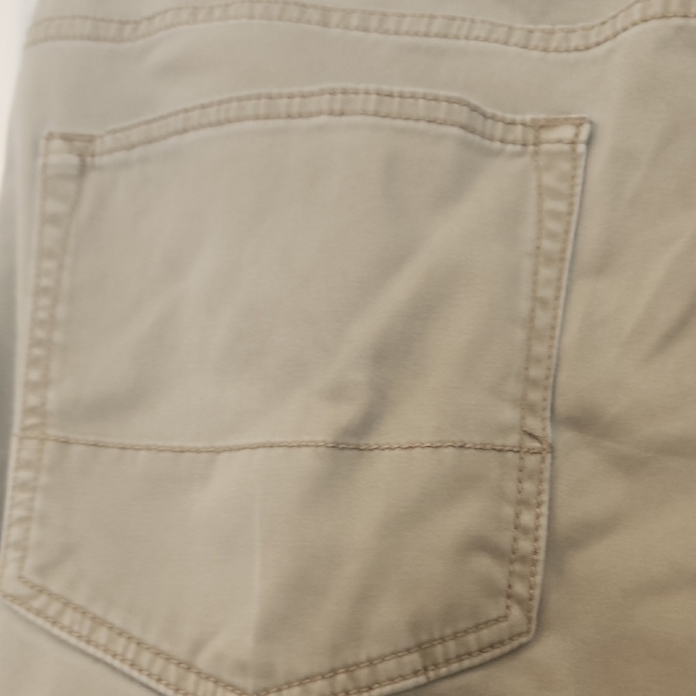 36 X 25  SHORT MAN'S Dockers Men's Khaki Chinos - Picture 7 of 10